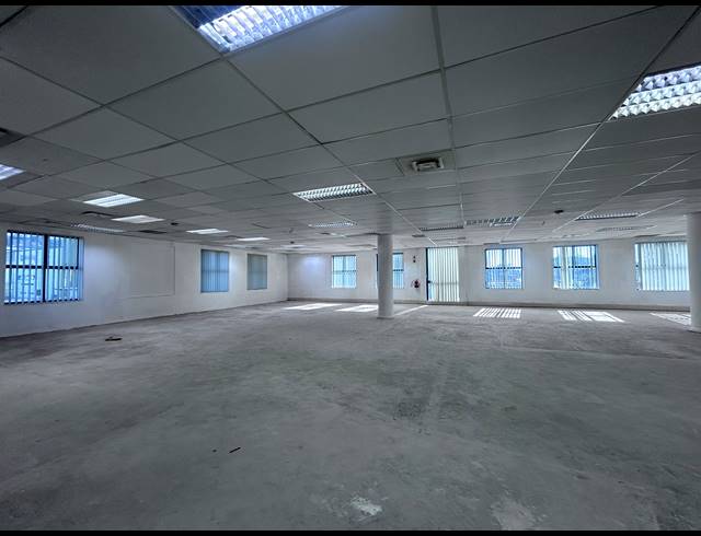 999M² OFFICE TO LET IN PINETOWN CENTRAL